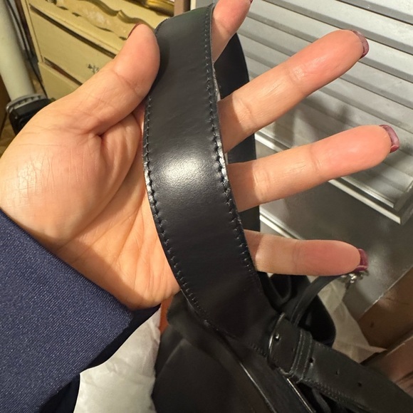 LV epi Sac d’epaule - Picture 10 of 14